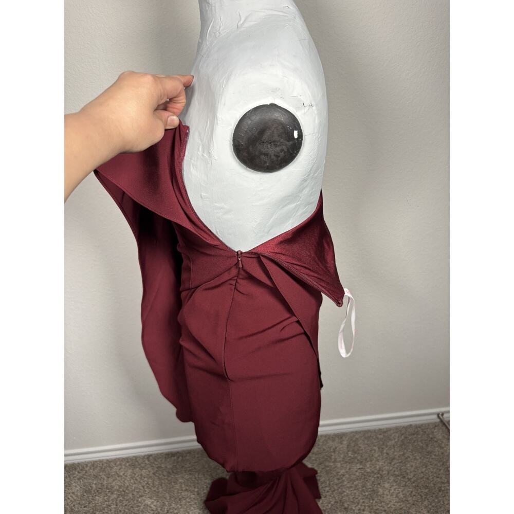 JJ's House NWT Mermaid Burgundy Long Prom Zip Asymmetric Sleeve Dress Size 4 - Picture 5 of 9